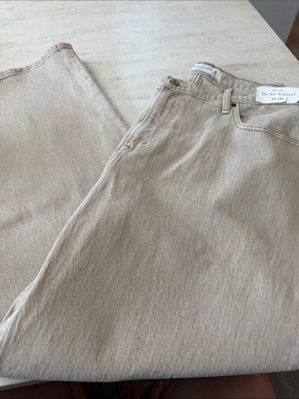 Abercrombie & Fitch High-Rise Jeans in Beige